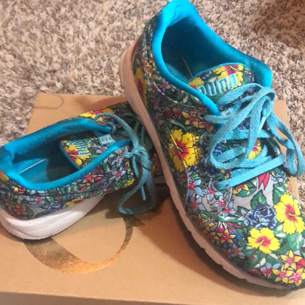 Floral shoes